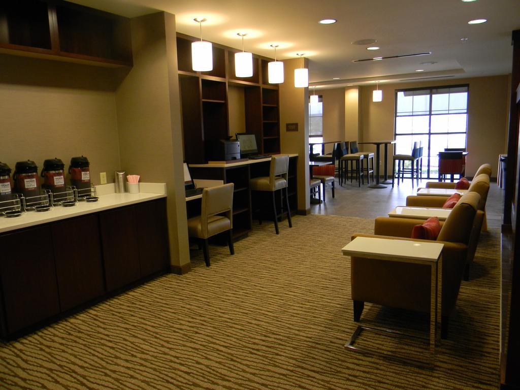 Comfort Suites-Youngstown North Экстерьер фото